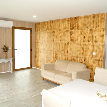 Vakantiehuis Holiday Quelha Do Giestal