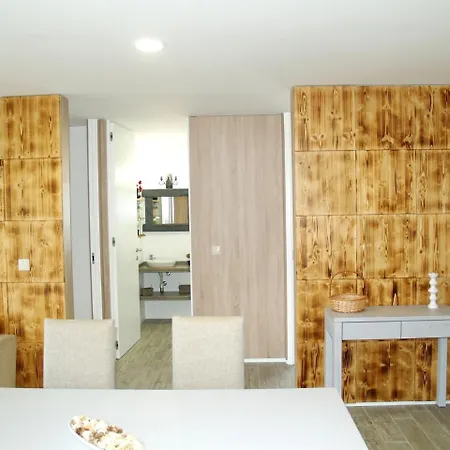 Holiday home Holiday Quelha Do Giestal